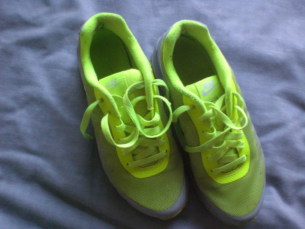 11705 靴 くつ NIKE AIR ナイキ JC 陸上部 24.0拍卖