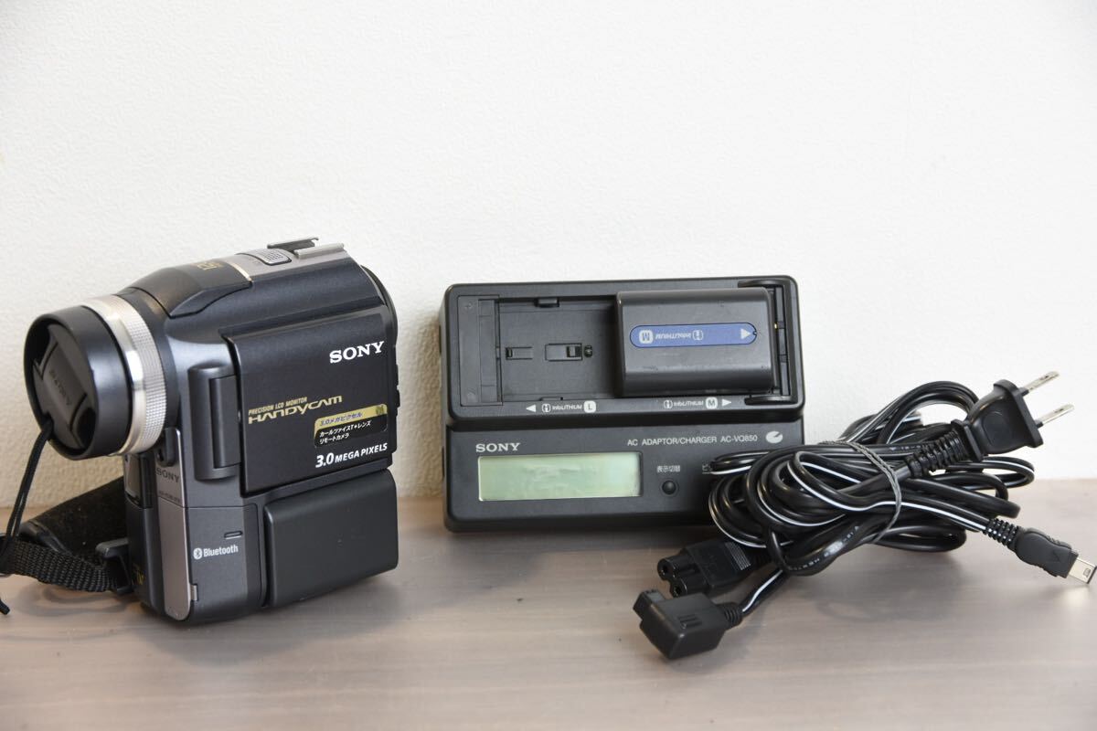 デジタルビデオカメラ SONY ソニー Handycam ハンディカム DCR-PC300 250611W21拍卖
