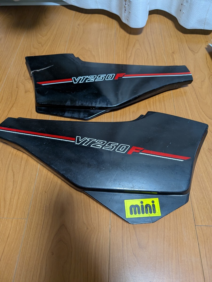 ホンダ VT250FC 左右セット サイドカバー 当時物 中古 割れ有り 拍卖