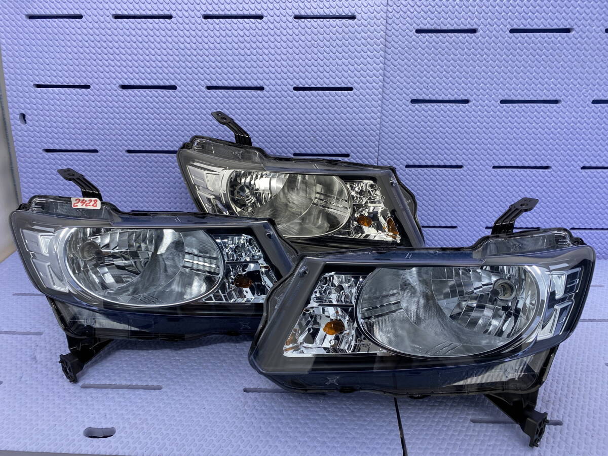 2428 * スモーキーカラーガラスコーティング * フリードスパイク GB3 ヘッドライト 左右 コイト 100-22067 ハロゲン 打刻J レべ付拍卖