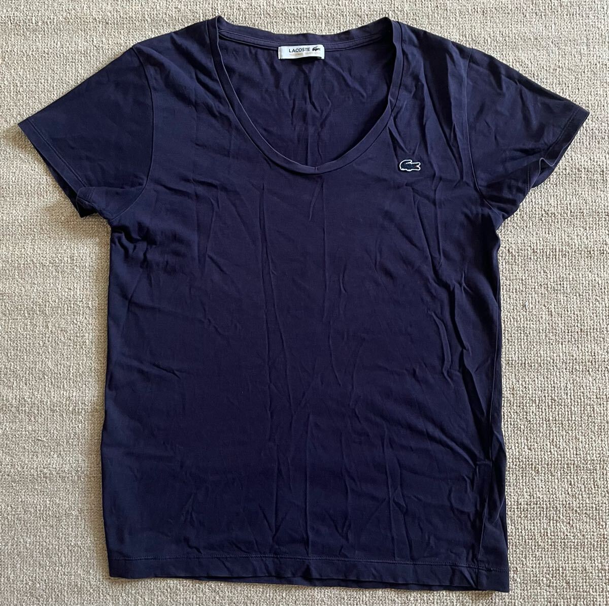 LACOSTE ラコステ 半袖Tシャツ ネイビーTシャツ VネックTシャツ 紺無地Tシャツ ワンポイントTシャツ ワニマーク拍卖