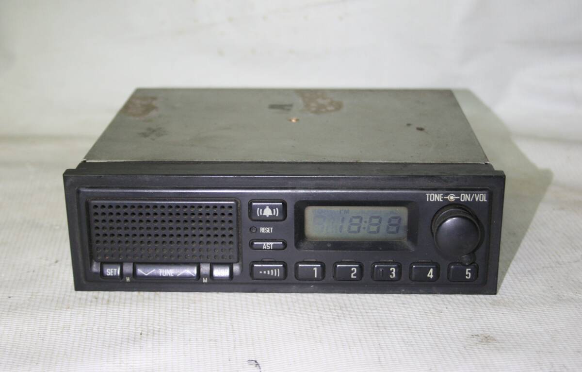 おそらくエルフ純正 サンヨー製ラジオ 8970366470 F-9114A 拍卖