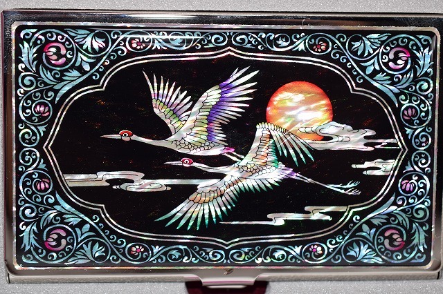 ■韓国 伝統工芸■螺鈿細工 名刺入れ■月と鶴の群れ■送料無料!■拍卖