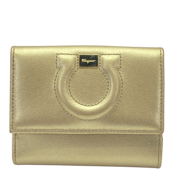 Salvatore Ferragamo フェラガモ ガンチーニ 財布 二つ折り財布 折財布 コンパクトウォレット ロゴ レザー ゴールド系拍卖