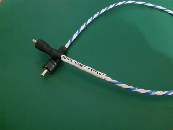 当スタジオのみ!■高純度銅単線■無ハンダのデジタルRCAケーブル 1m1本■映像用も発揮■単線の特製3芯ツイスト構造■非流通品■1mです拍卖