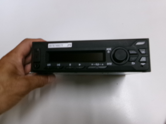 新車外し 12V AM/FMラジオ イスズ純正品 DENSO-TEN製 897874-8071拍卖