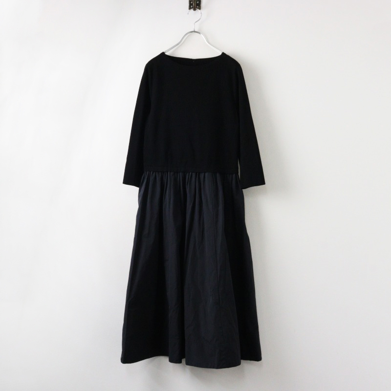 2023SS オンワード樫山 ニジュウサンク 23区 洗える ハイカウントライトタフタ ドッキング ワンピース 38/ブラック【2400014456233】拍卖