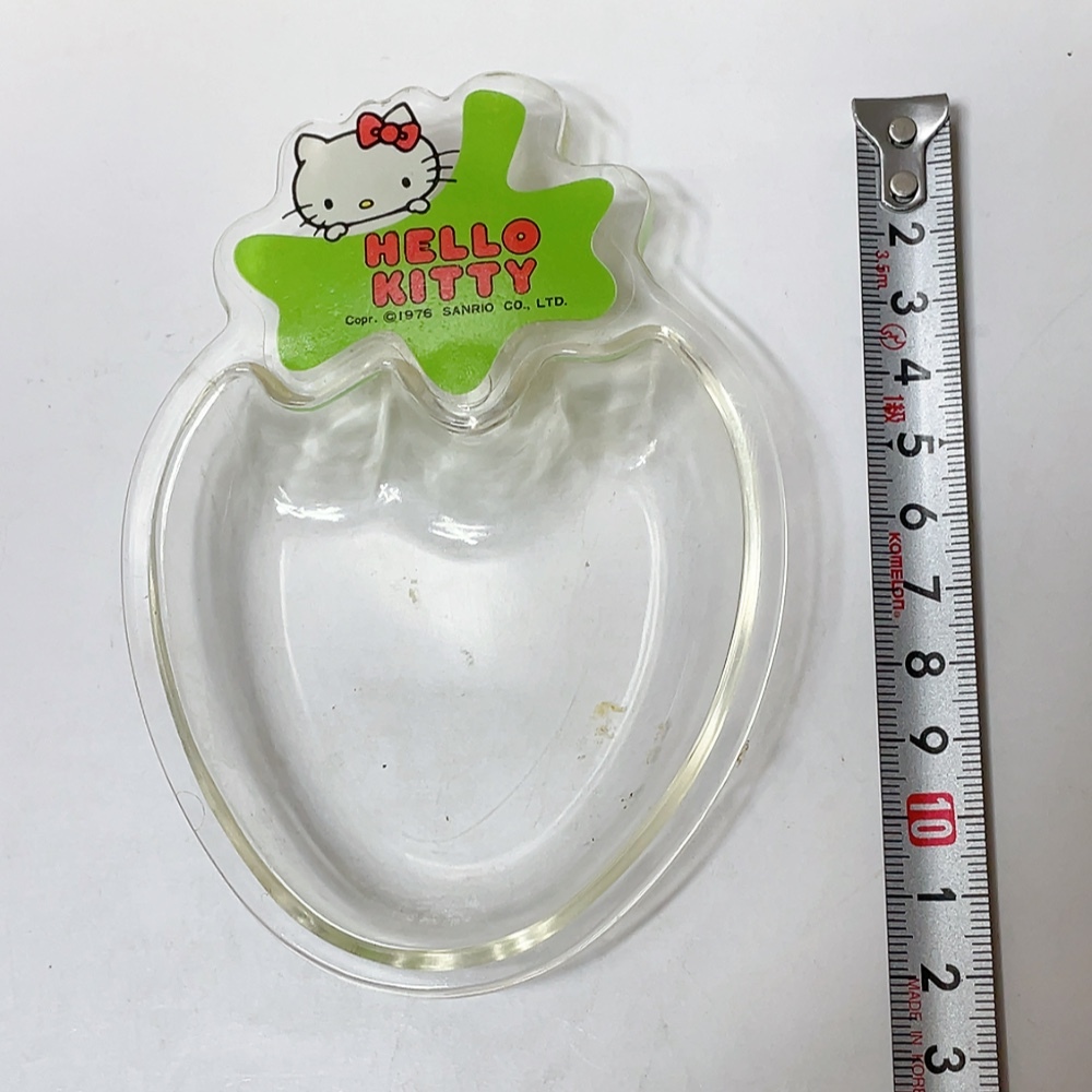 送料無料 即決 中古 長期保管品★サンリオ ハローキティ いちご型小物入れ トレイ皿 プラスチック製 SANRIO 当時物 希少レア拍卖