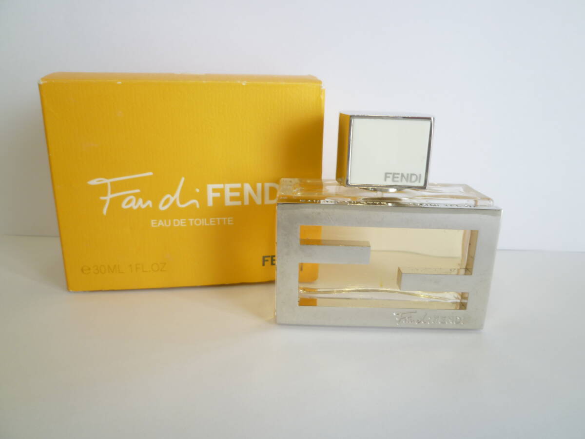 69984◆香水 FENDI/フェンディ ファン ディ フェンディ オーデトワレ 30ml 元箱有 Fan di Fendi EDT/EAU DE TOILETTE◆拍卖