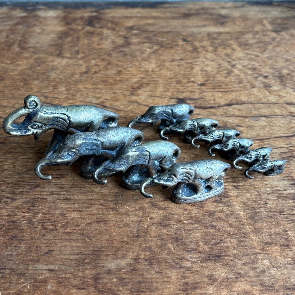 真鍮?象 置物 10頭セット オブジェ 大311g~小13g 計941g 現状品 直接引取歓迎(横浜市)digjunkmarket拍卖