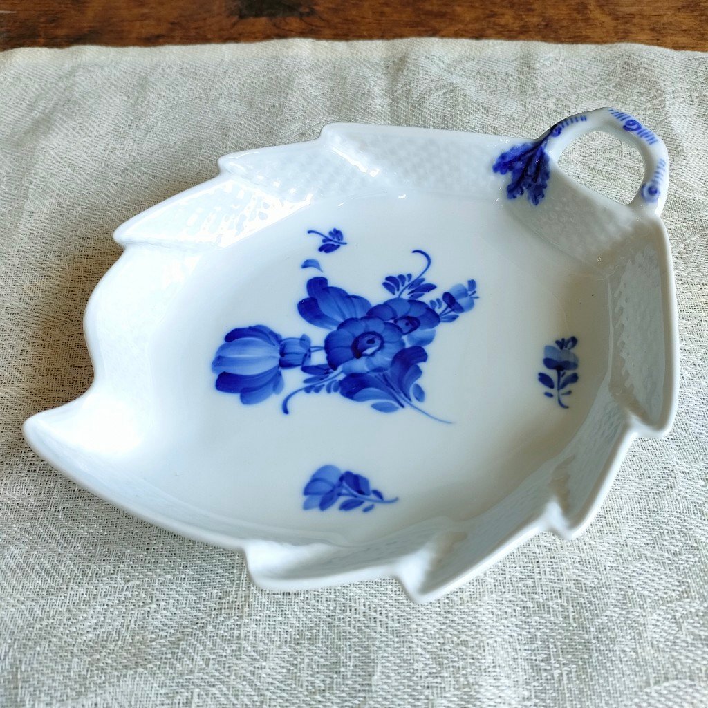 ROYAL COPENHAGEN ロイヤルコペンハーゲン ブルーフラワー リーフディッシュ 洋食器 現状品 digjunkmarket拍卖