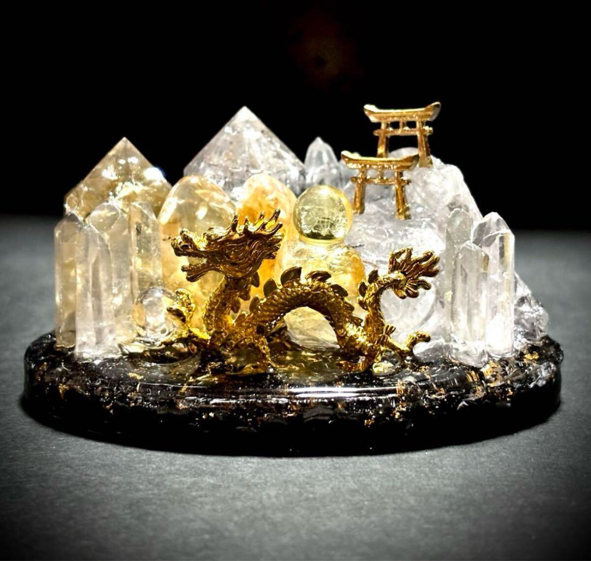 ◇宝水晶を掴む龍◇鳥居◇神社◇オルゴナイト◇オブジェ◇トルマリン◇シトリン◇水晶◇拍卖