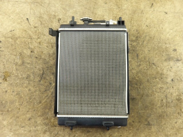 ステラ  LA160F ラジエータ R59 ティラド 16400-B2381拍卖