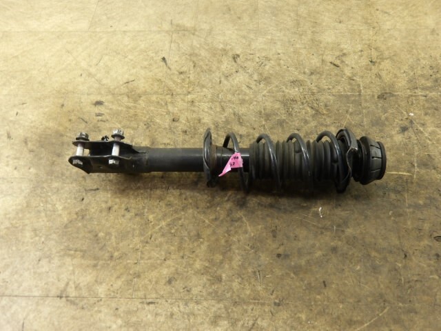 プレオプラス  LA360F フロント右ストラット S28 KYB 48510-B2F30拍卖