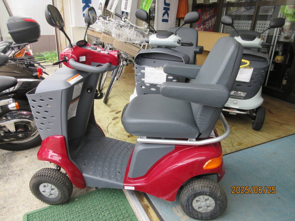 隣県+県内無料配達可能 散歩やお買い物 2022年購入の電動カーET4E9・スズキ/セニアカー 簡単操作 点検済みシニアカー安心+安全(6/25)拍卖