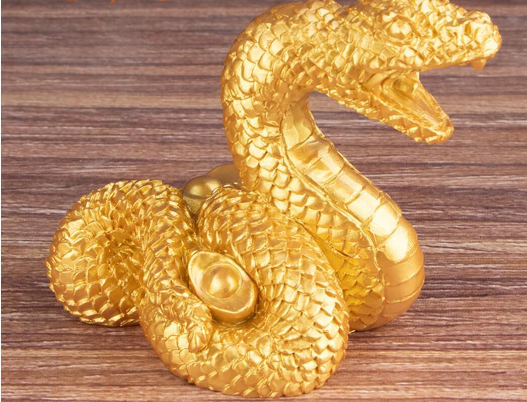新入荷令和7年 干支 へび 新年 置物 干支 の 巳 金蛇 コンパクト 玄関 縁起物 ヘビ 置物風水グッズ 置物 金運 招財 財運 開運 商売繁盛拍卖