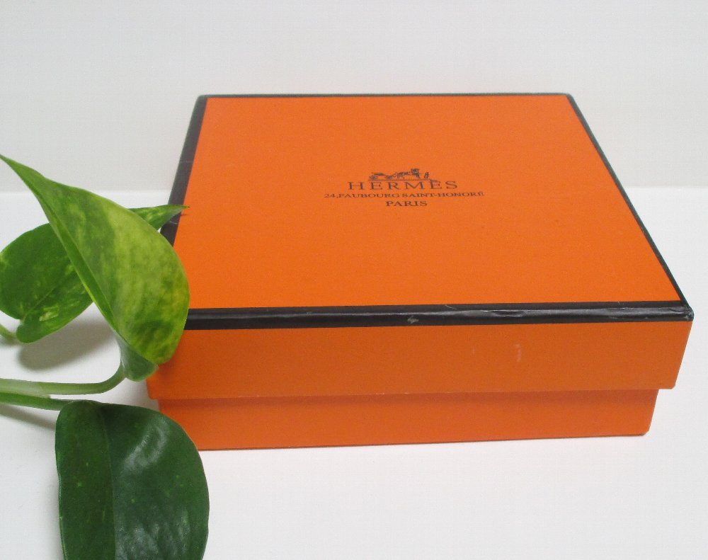 HERMES エルメス の空き箱 オレンジカラー 拍卖