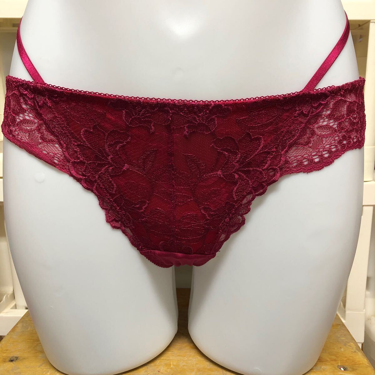 エメフィール ショーツ パンティ Mサイズ ワインカラー拍卖