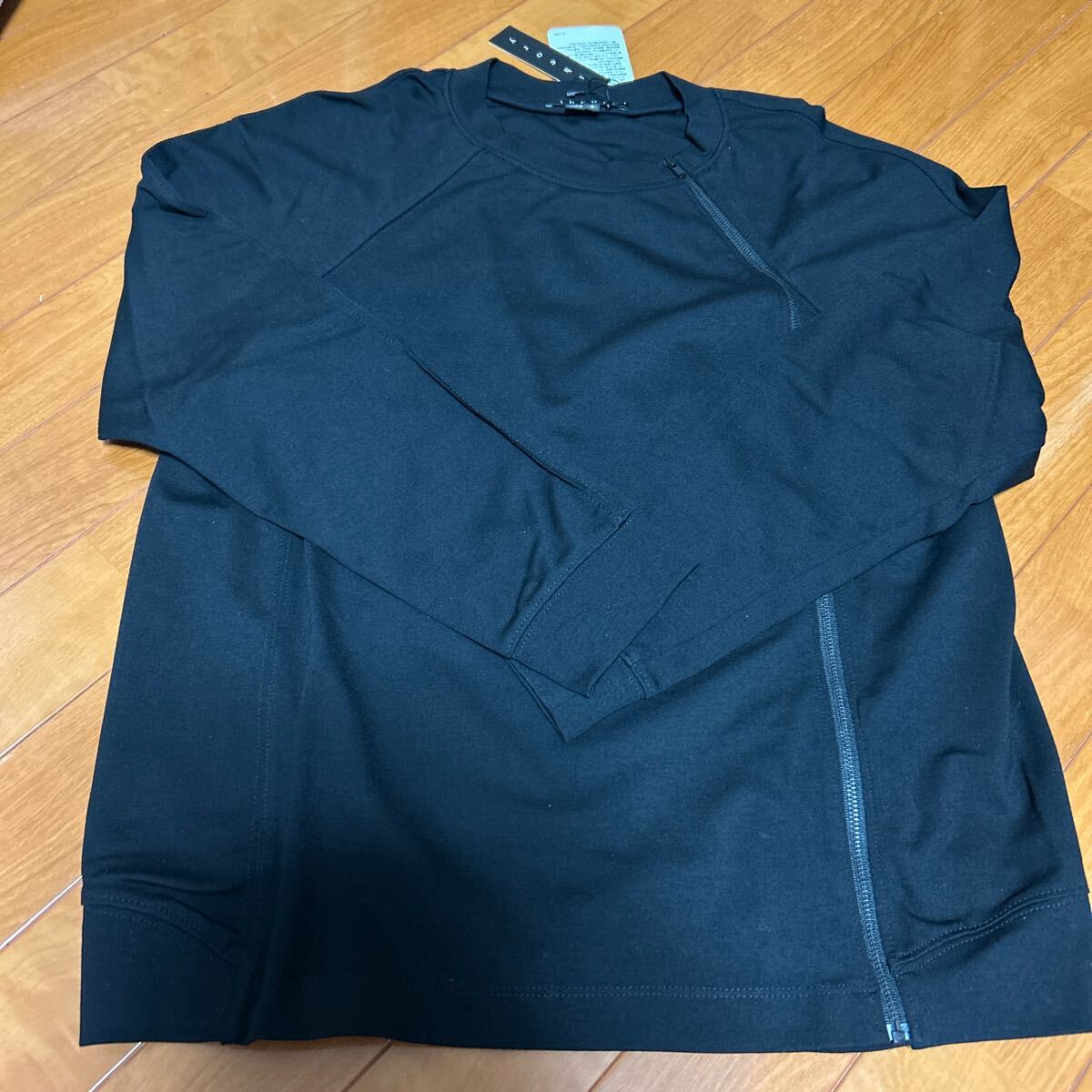 新品タグ付 Theory セオリー 黒 サイズS ハーフジップ 長袖 トップス拍卖