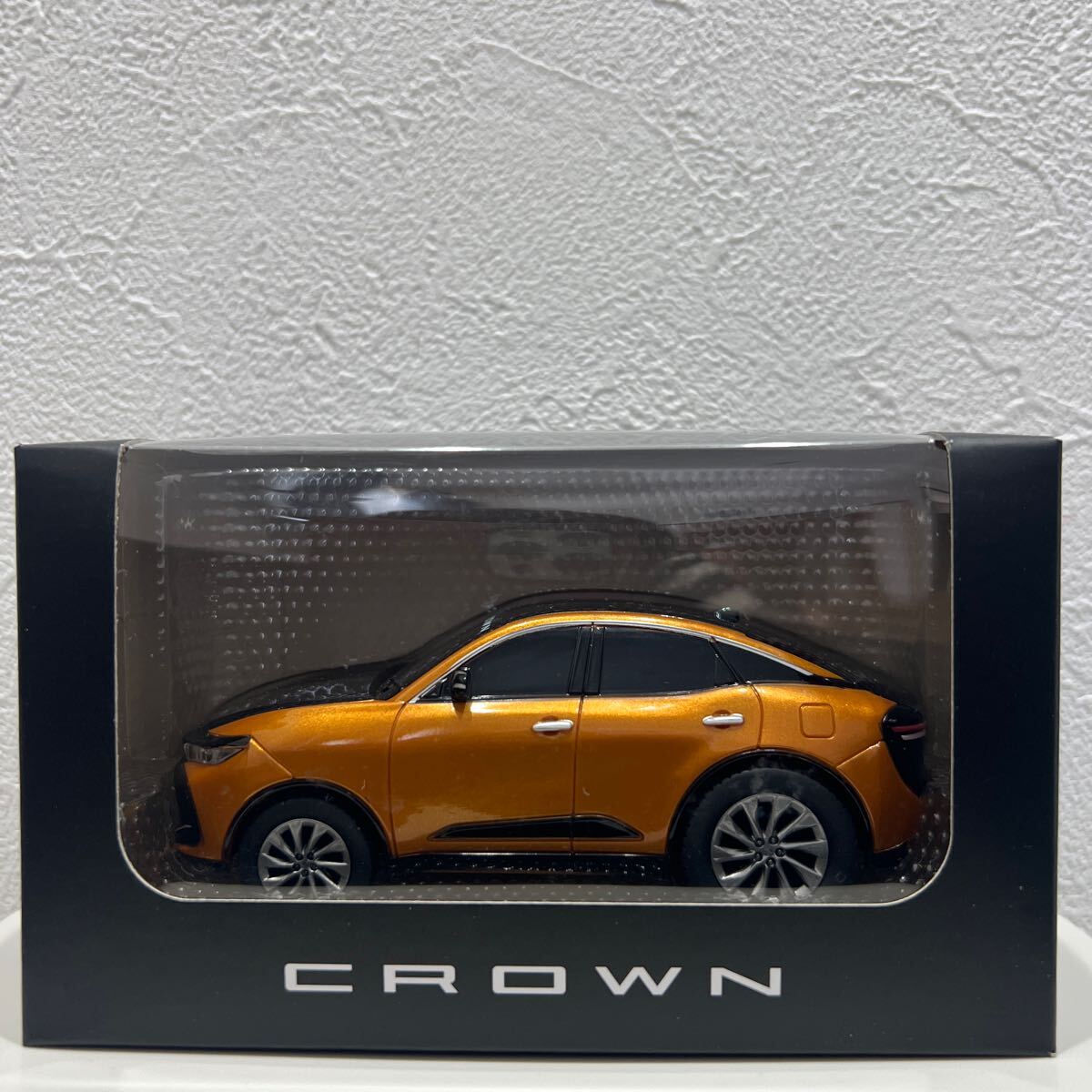 非売品 ディーラー特注 TOYOTA CROWN トヨタ 新型 クラウン クロスオーバー ミニカー プルバック ブラック X プレシャスレイ ミニカー拍卖
