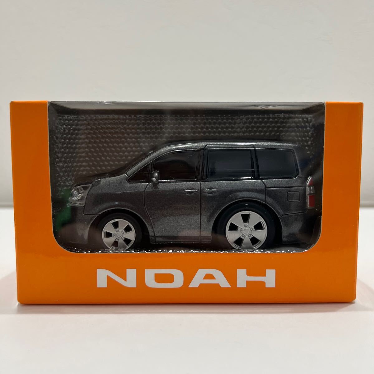 非売品 TOYOTA ディーラー特注 NOAH グレー メタリック トヨタ ノア カラーサンプル プルバックカー ミニカー拍卖