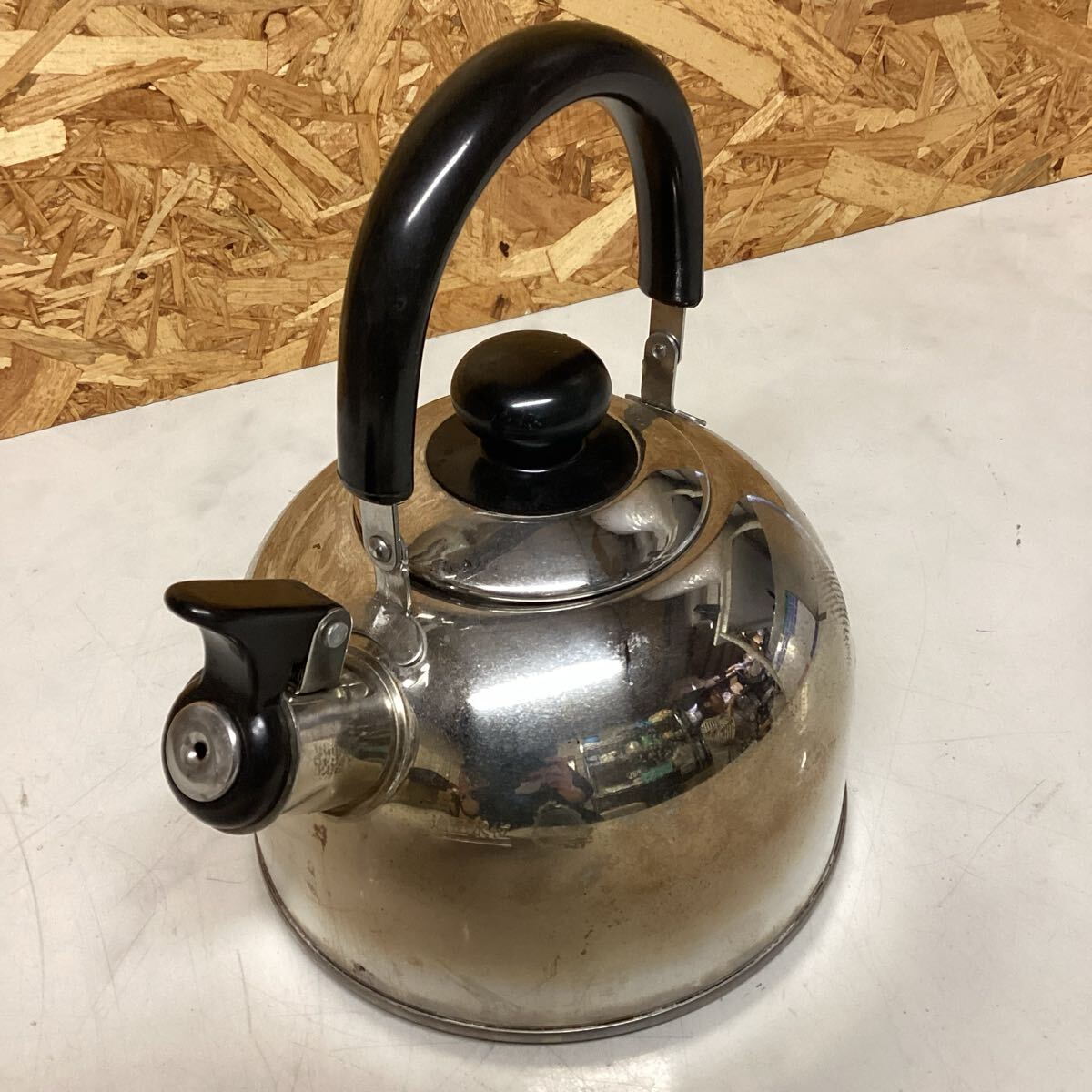 ステンレスやかん シルバー やかん 笛吹きヤカン ケトル 取って付き (J86)拍卖