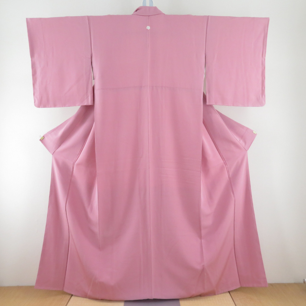 色無地 袷 ピンク色 一つ紋 蔦紋 広衿 正絹 仕立て上がり 身丈158cm拍卖