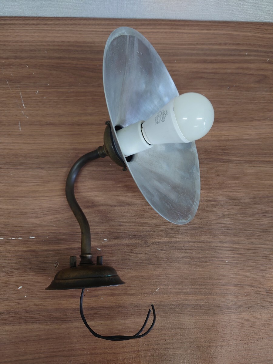 【安っ】 昭和レトロ レトロな外灯 アンティーク 照明 電傘 真鍮 外灯 レトロ 05拍卖