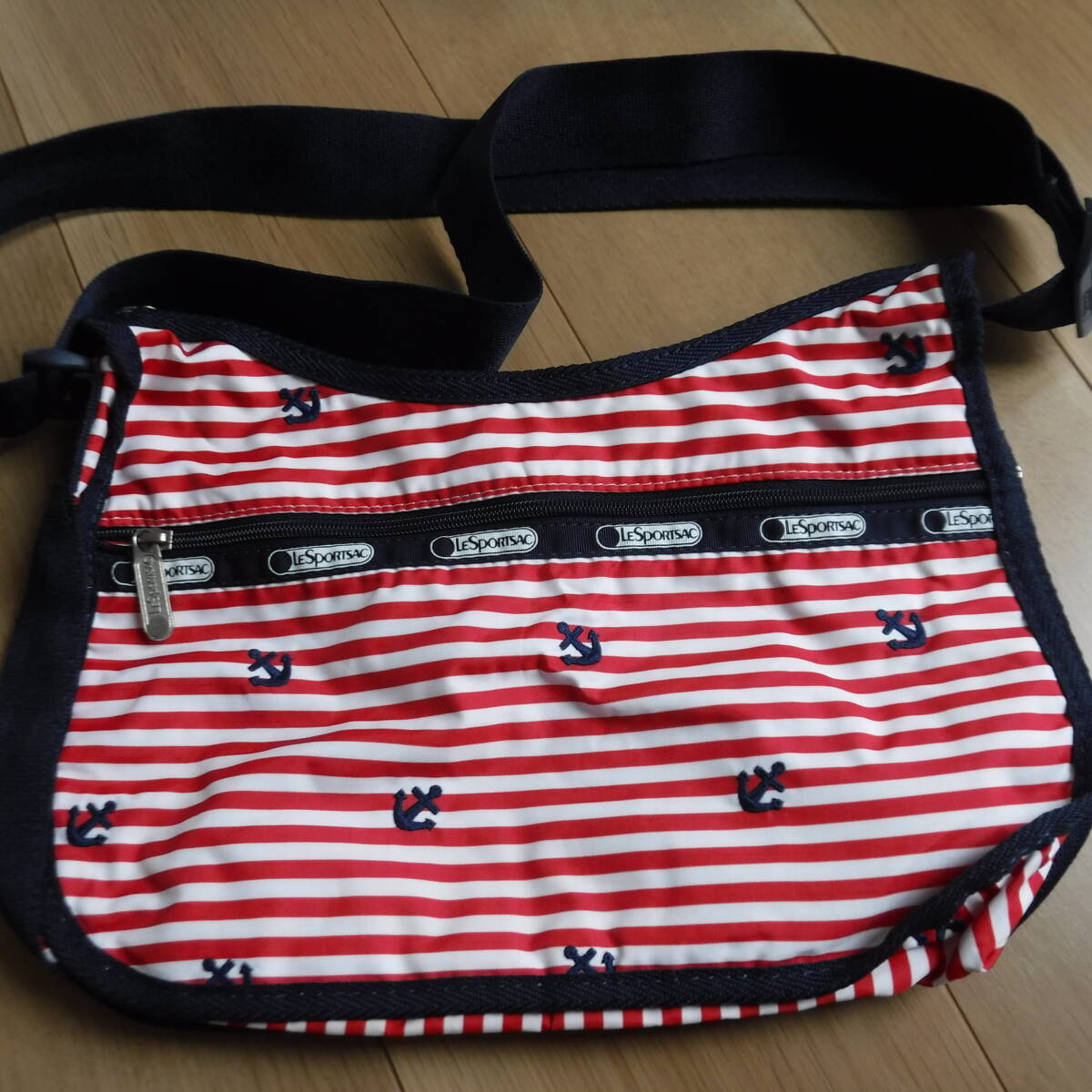 税不要特価 新品!LESPORTSAC レスポートサック ボーダー×マリン柄 ショルダーバッグ♪クラシックホーボー拍卖