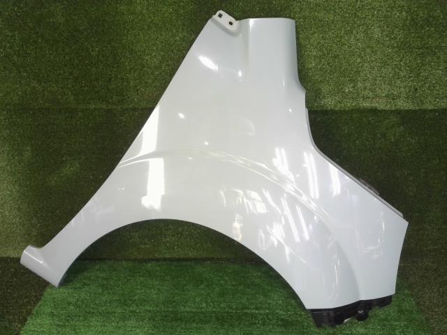 モコ DBA-MG33S 右フロントフェンダーパネル ZKT拍卖