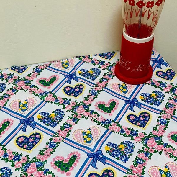 台湾キッチン◆切り売り ビニールテーブルクロス 花 リボン ハート 約122x127cm◆デッドストック /台湾製ti758100b拍卖
