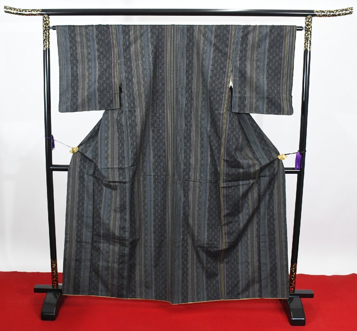 紬 つむぎ 正絹 縞々 麻の葉 身丈156cm 裄丈64cm ★着物 pb-3593 桜庭呉服店拍卖