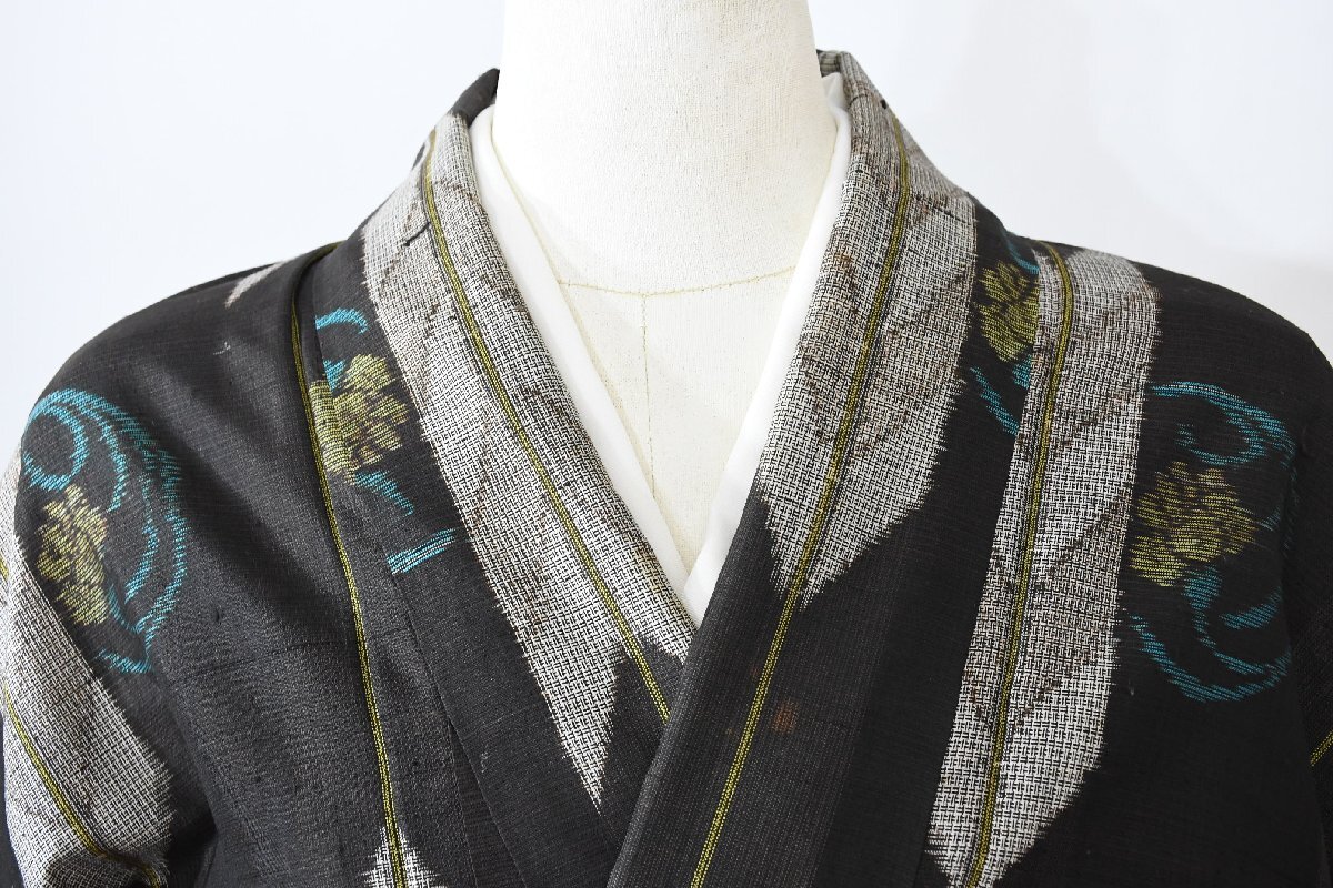 紬 つむぎ 矢羽根 花縞帳 アンティーク 着用 身丈153cm 裄丈63cm ★着物 pb-3522 桜庭呉服店拍卖