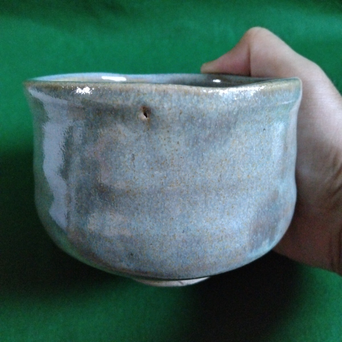 岡部嶺男?彫印 茶碗★黄瀬戸釉?★釉剥げ・口縁に窯傷★美濃焼/茶道具拍卖