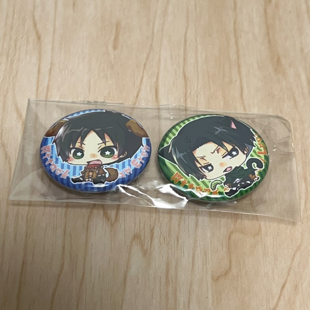 エレン・イェーガー リヴァイ 進撃の巨人 缶バッジ 同人グッズ? ケモミミ 猫耳 ネコミミ 6678拍卖