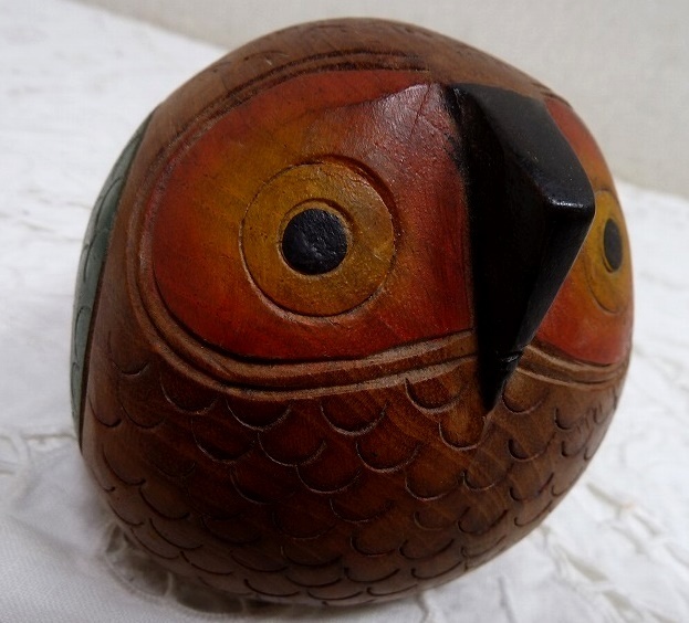 (☆BM)木製 フクロウ 木彫り オブジェ 置物 みみずく 梟 鳥 動物 不苦労 縁起物 幸運 運気アップ拍卖