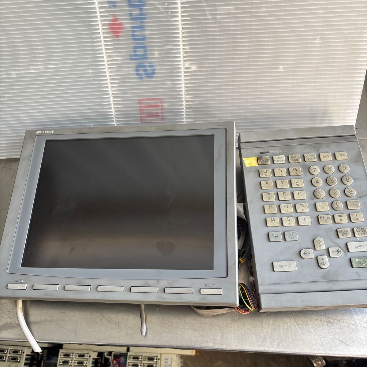 ff1552 三菱 タッチパネル FCU6-DUT32 中古現状品拍卖