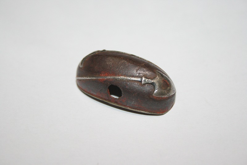 時代物本歌 鉄地肥後柄頭 矢尻図高彫り銀象嵌入り!堅牢!拍卖