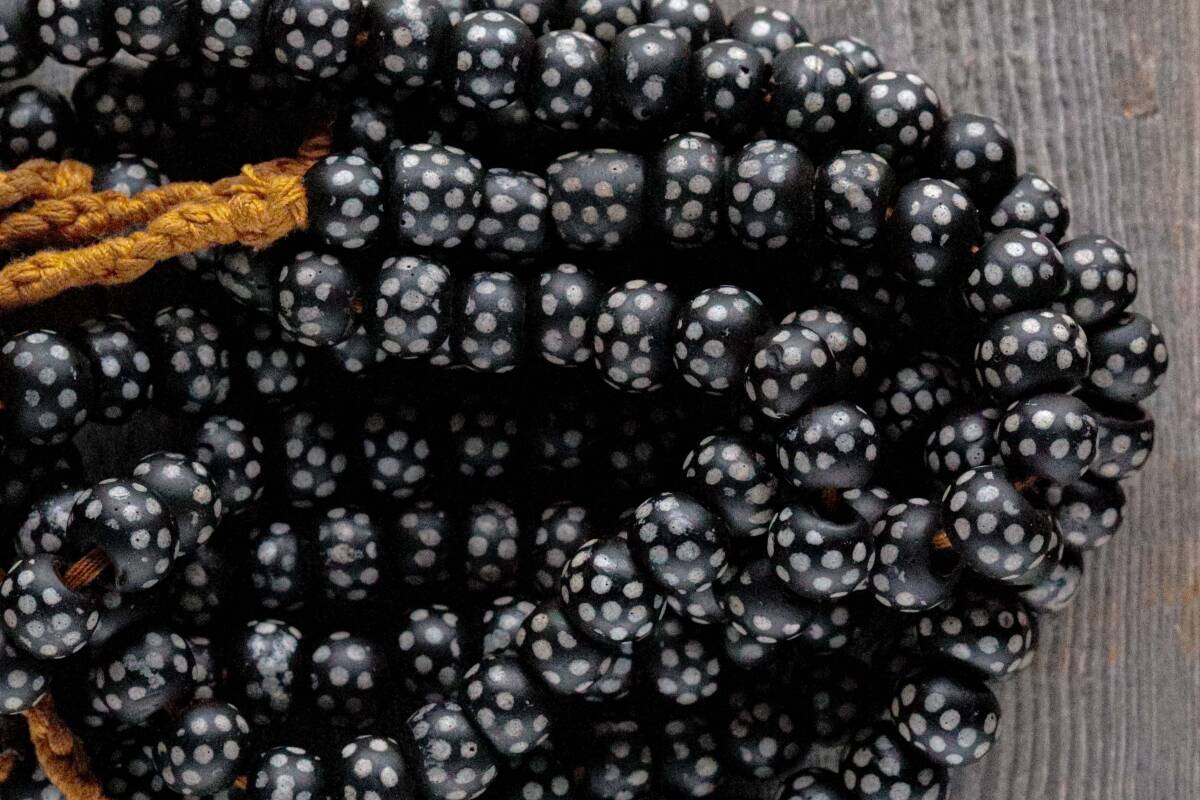 *Skunk Venetian beads拍卖