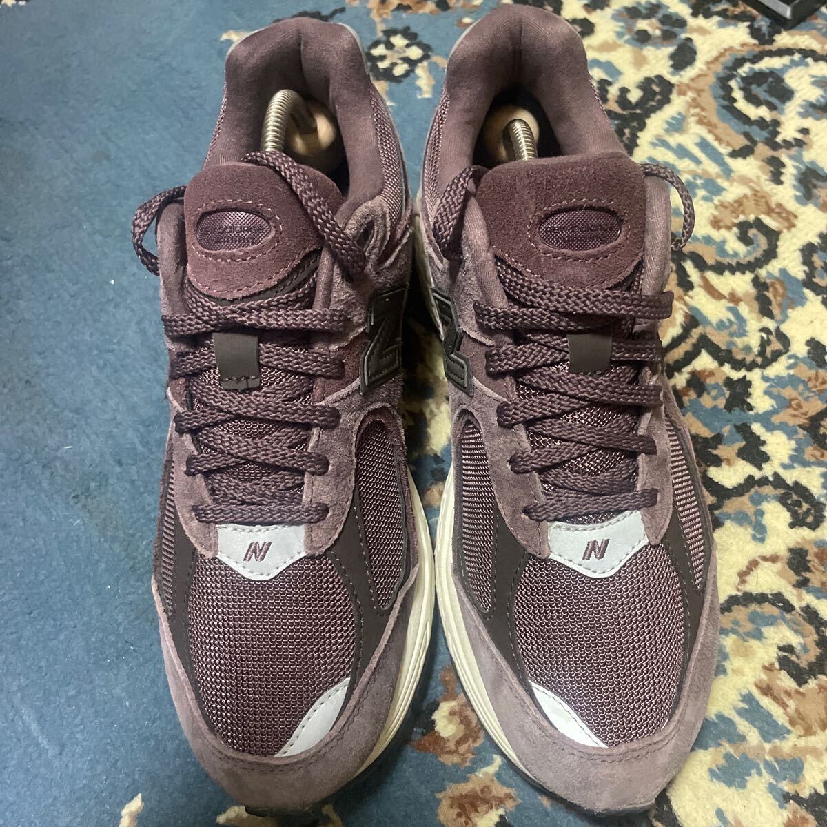 ニューバランス スニーカー 2002R拍卖