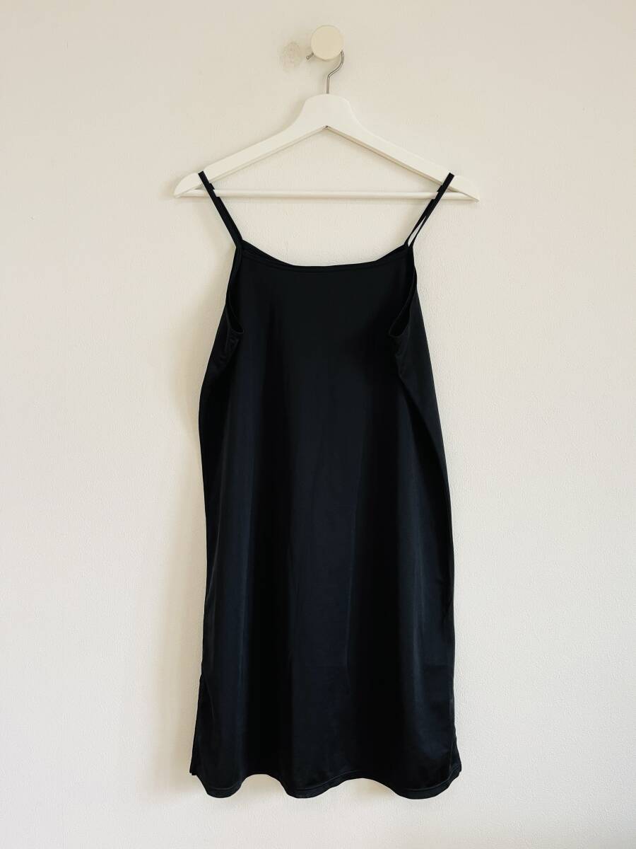 ユニクロ ブラック ロング キャミソール拍卖