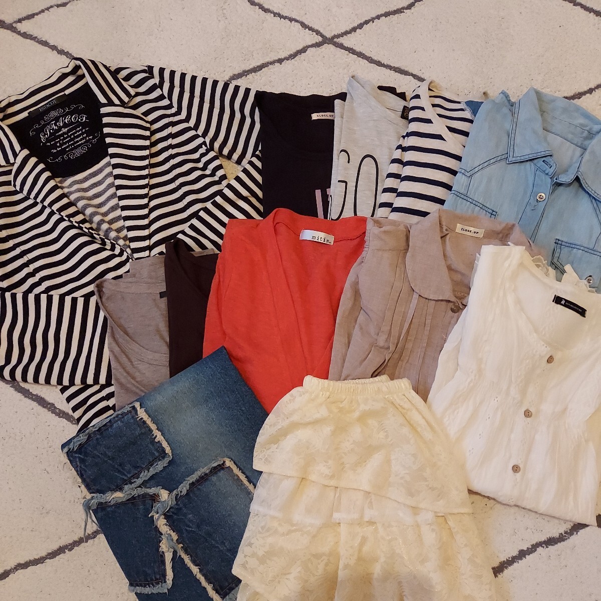 婦人服 レディース トップス ボトム 12点まとめ売り 春夏物、秋物 拍卖