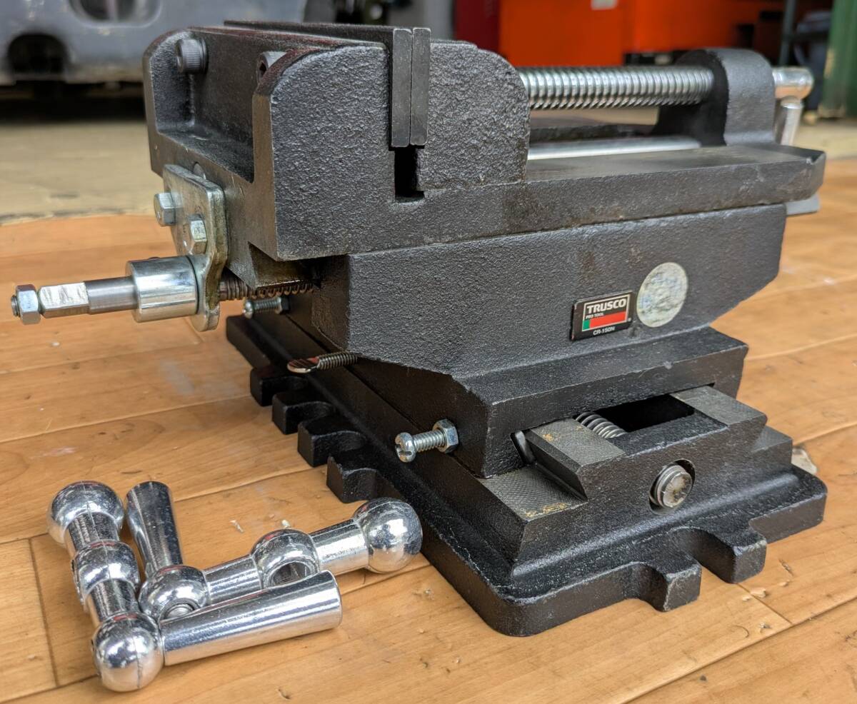No.908●クロスバイス●CR-150N●トラスコ●締付力15kN●2軸式●精密作業●未使用品●ハンドル付●XYテーブル●クロステーブル●ボール盤拍卖