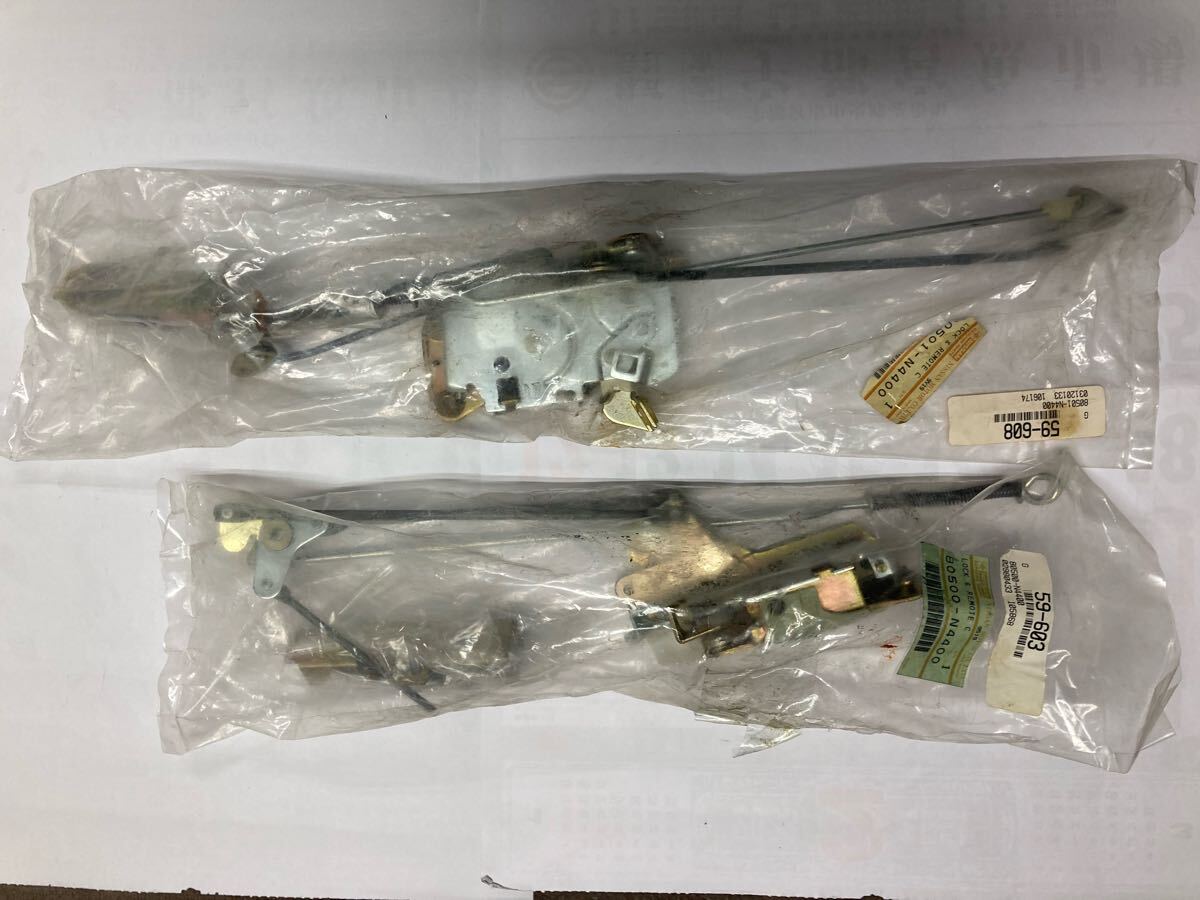 【日産純正品】フェアレディーS30Z , S31Z 後期専用【ドア・ロック・システムASSY】左右セット 【新品未使用】拍卖