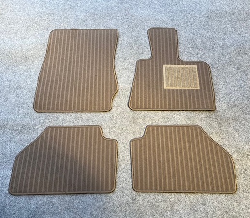 BMW X3 【E83】2.5i/3.0i/2.5si/3.0si【F25】2.0i/2.8i ☆選べるカラー4色☆ フロアマット 新品 AB-b拍卖