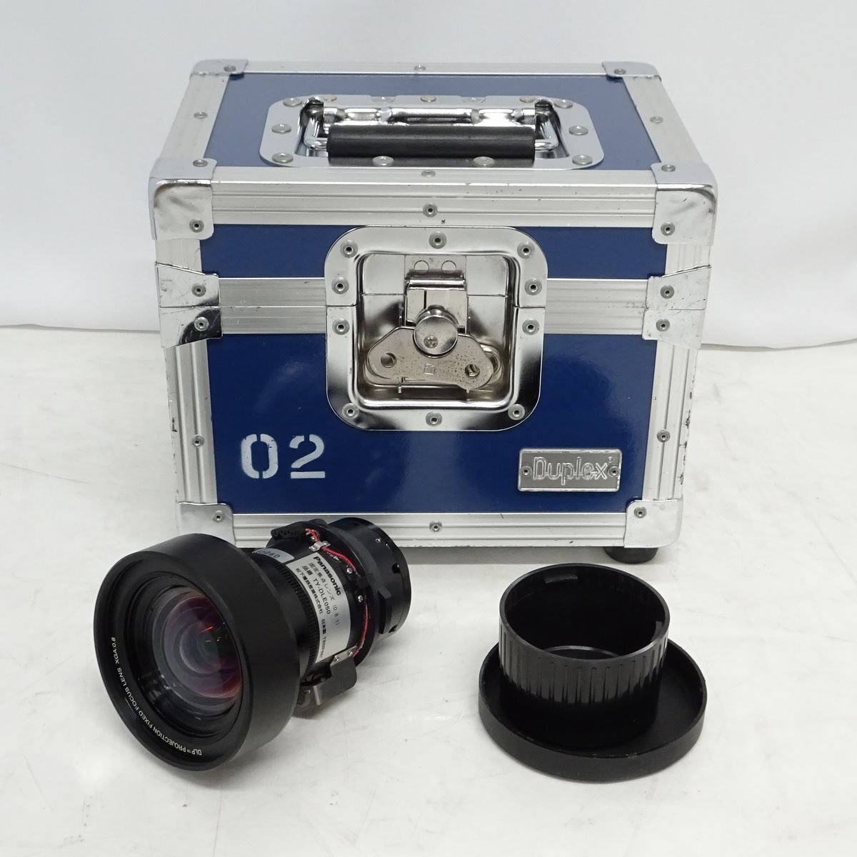 Panasonic TY-DLE050 DLPプロジェクター用 固定焦点レンズ(PT-D5700/TH-D5600/PT-DZ6700系用)ET-DLE050 前機種【中古/動作品】#427170拍卖