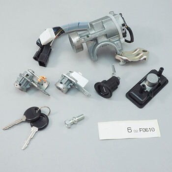 ★新品未使用 マツダ サバンナ RX-7 FC3S 純正 キーシリンダーセット キー セット シリンダー 鍵 キーセット 13B MAZDA拍卖