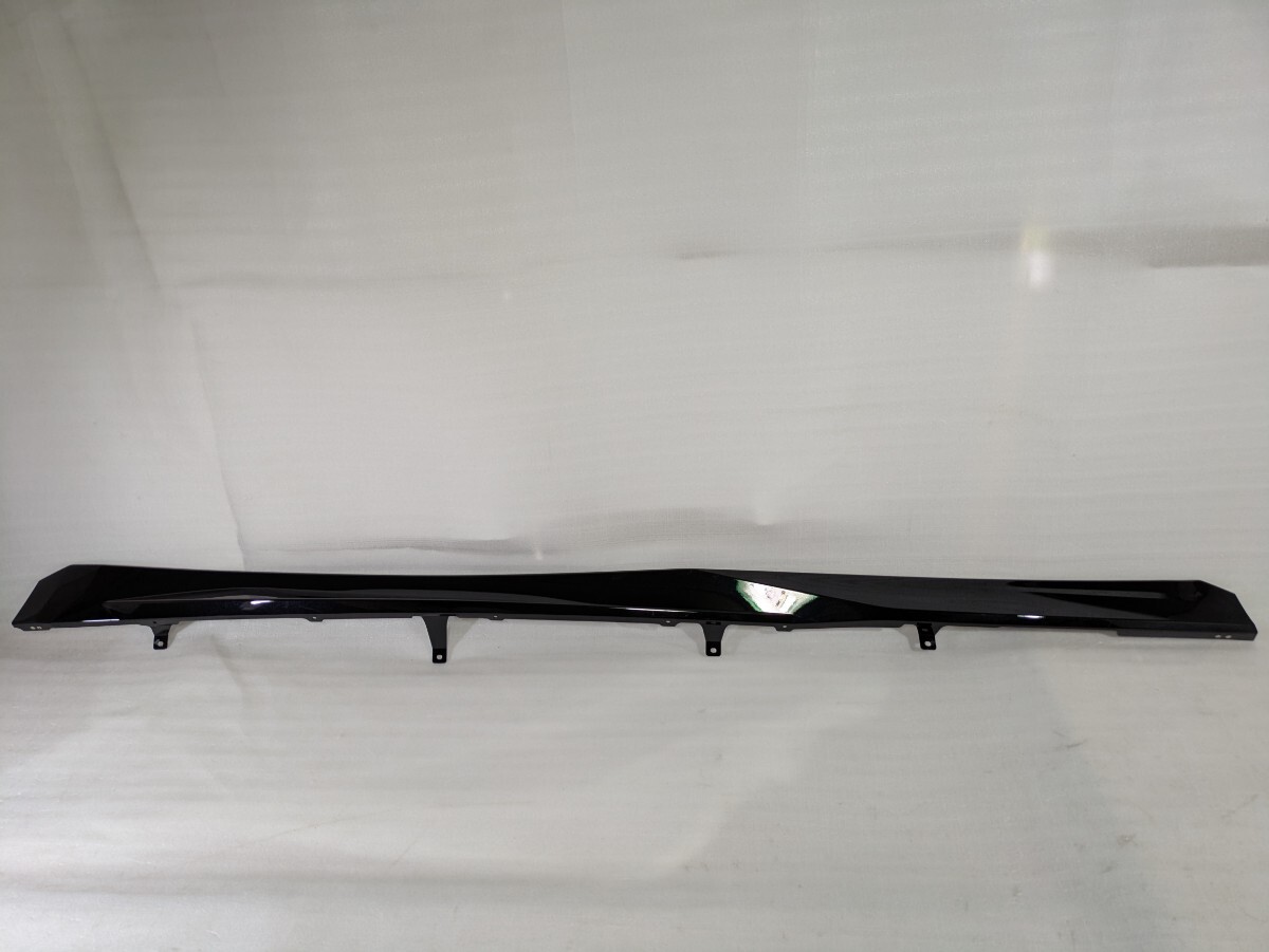 未使用品トヨタ モデリスタ ZVW60 ZVW65 MXWH60 MXWH65 プリウス サイドステップ 右側 MSD44-4700175850-ZW600 ブラック 棚番GH-1085拍卖
