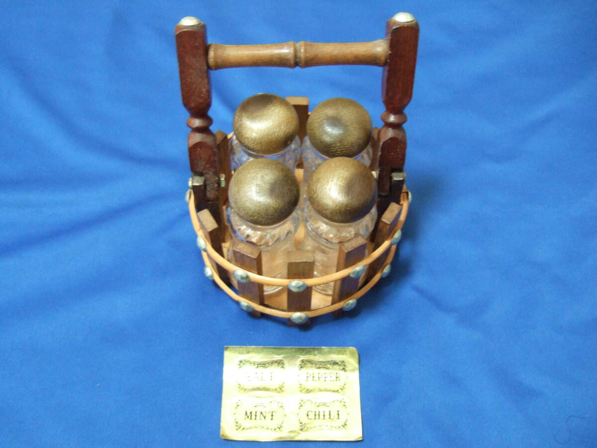 〈未使用〉調味料入れ 容器4個入りセット 1個 処分価格 拍卖