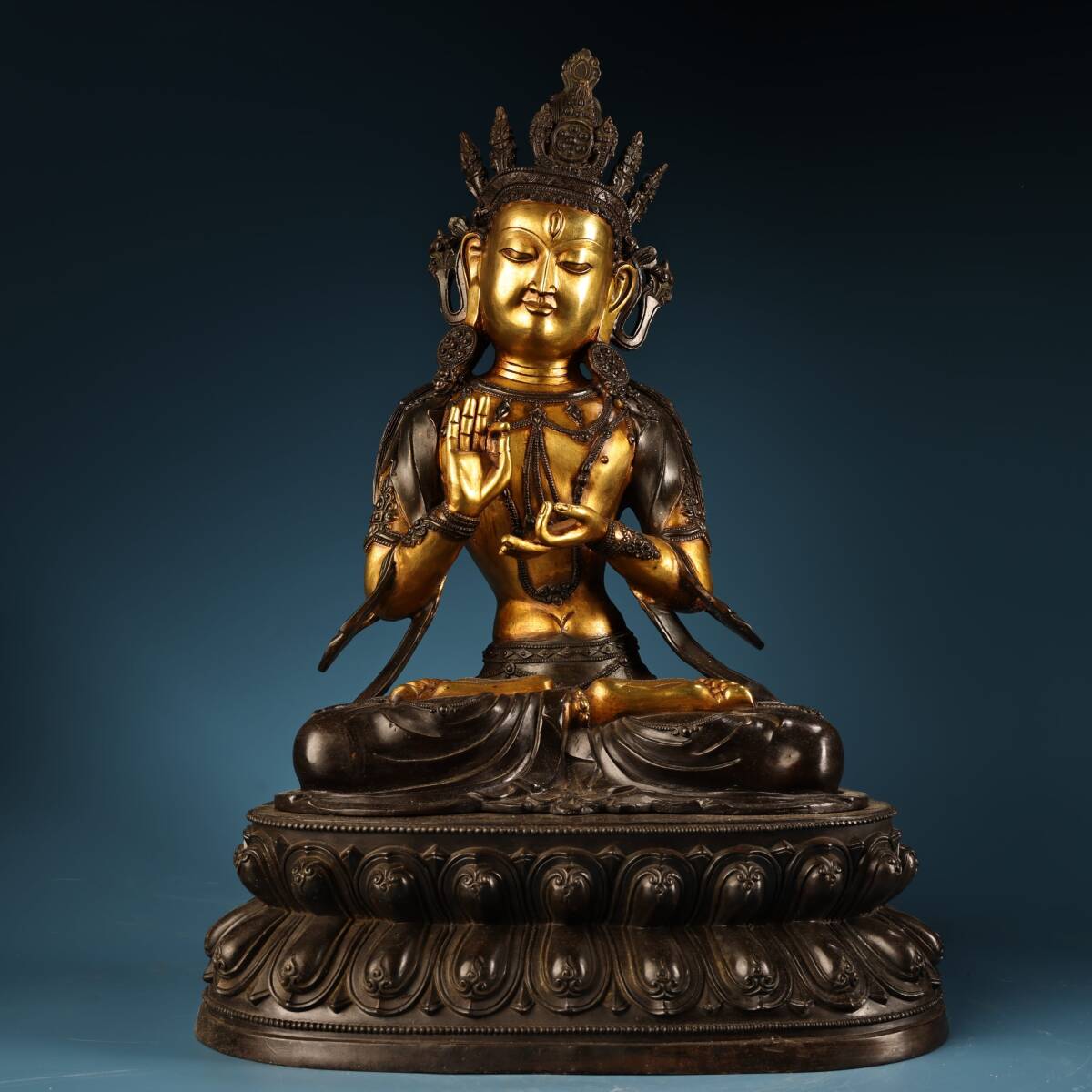 唐物 チベット 純銅 全銅 高レリーフ鏨刻 半塗金 未来仏 現巴仏 仏像 奉納されていた 供養品 銅製品 古美術品 時代物 中国古玩 骨董品 D66拍卖